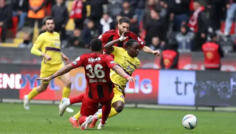 Süper Lig Yeniden Başlıyor! İlk Hafta Maçları ve Heyecan
