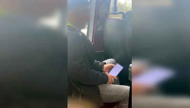 İstanbul'da Minibüste Genç Kızı Taciz Eden Şüpheli Hızla Yakalandı