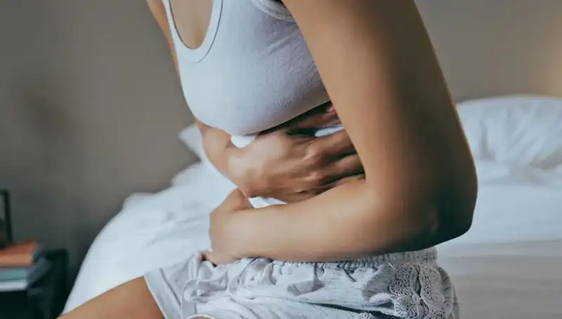 22 Yaşında Bağırsak Kanseri Teşhisi: Gözden Kaçan Belirtiler