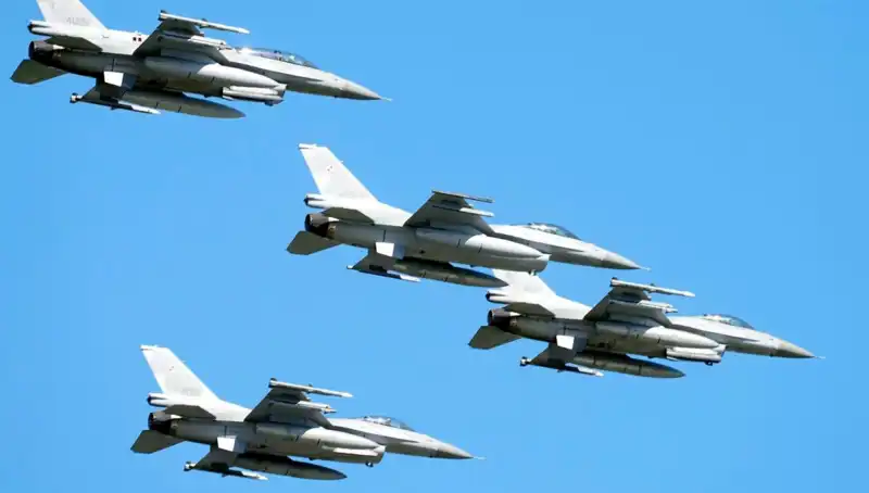 F-16 Uçakları İçin Ukraynalı Pilotların Eğitimi: ABD’nin Dev Projesi